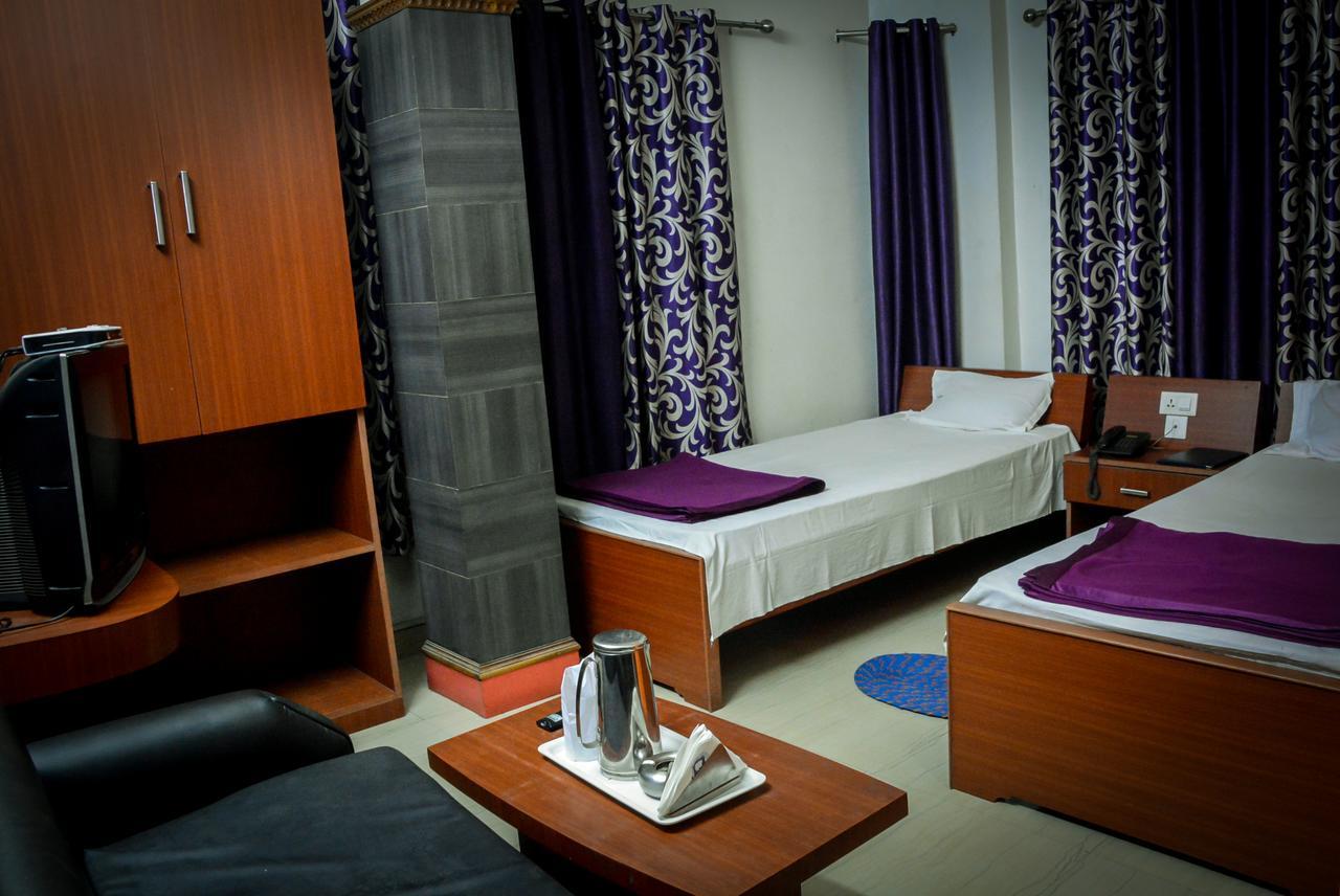 Hotel Galaxy International Koch Bihār Exterior foto